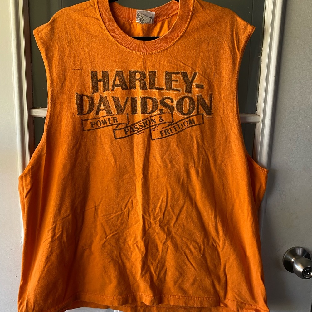 Harley Davidson vintage sleeveless graphic T-shirt in orange